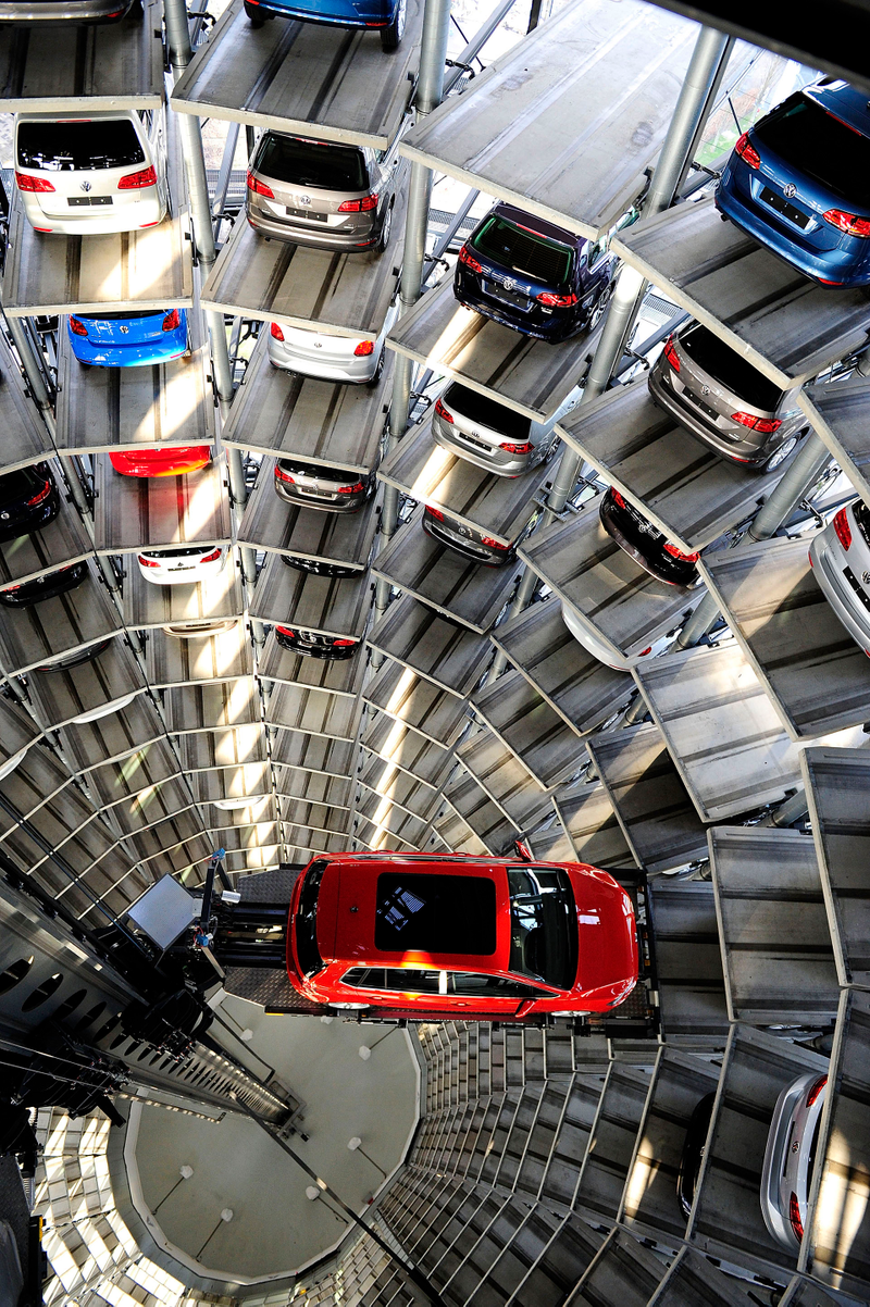 Illustration for article titled VW's 200-Foot Tower Of Cars Must Be Seen To Be Believed